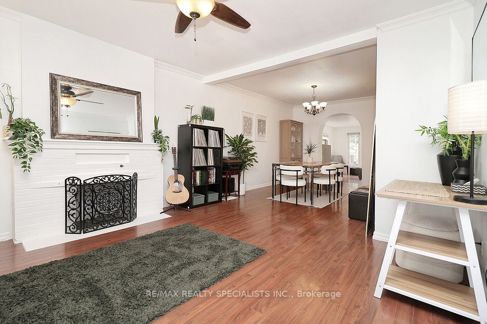 38 Mimico Avenue, Toronto, ON M8V 1R1 10