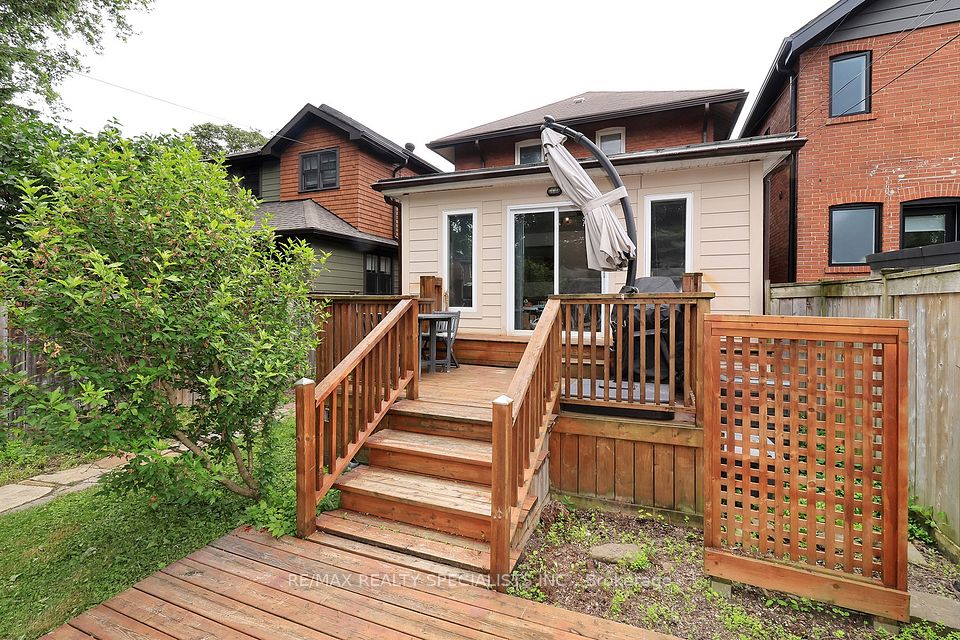 38 Mimico Avenue, Toronto, ON M8V 1R1 25