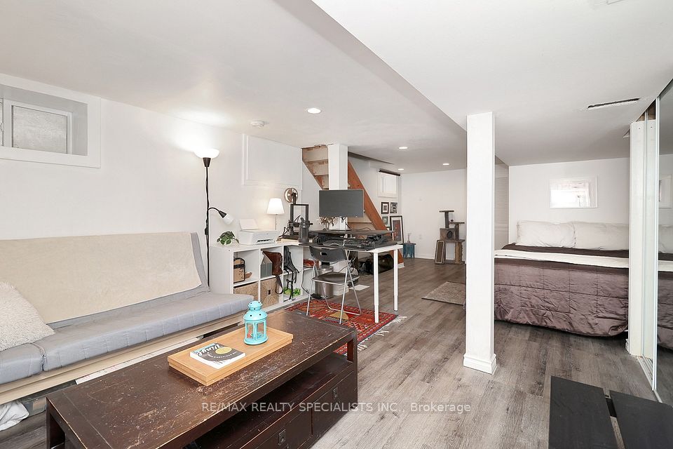 38 Mimico Avenue, Toronto, ON M8V 1R1 24