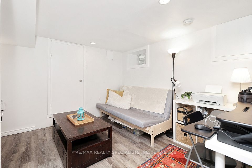 38 Mimico Avenue, Toronto, ON M8V 1R1 23