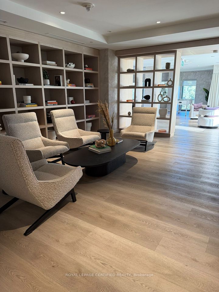 Common Element Condo at 86 DUNDAS Street 1121, Mississauga, ON L5A 1W4