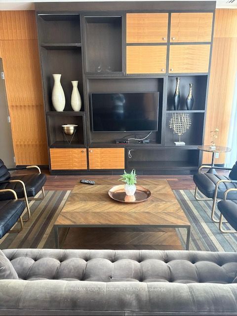 15 Zorra Street 1108, Toronto, ON M8Z 4Z6 3