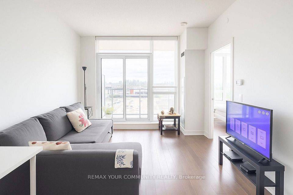 15 Zorra Street 1108, Toronto, ON M8Z 4Z6 6