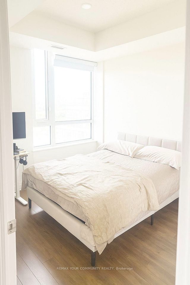 15 Zorra Street 1108, Toronto, ON M8Z 4Z6 8