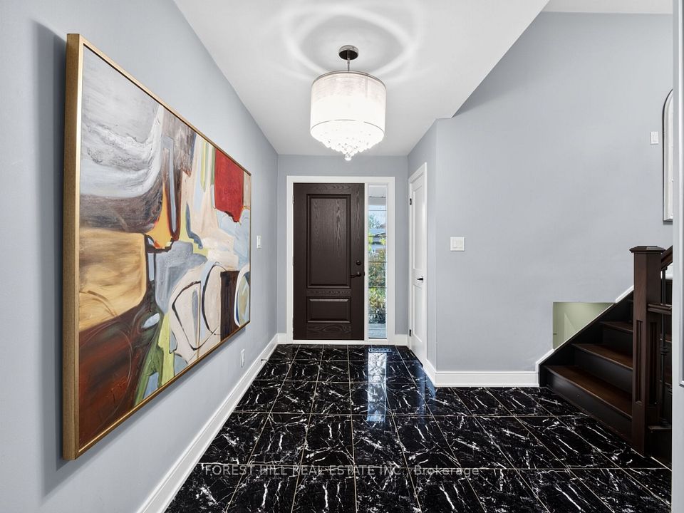 2612 Council Ring Road, Mississauga, ON L5L 1W4 2