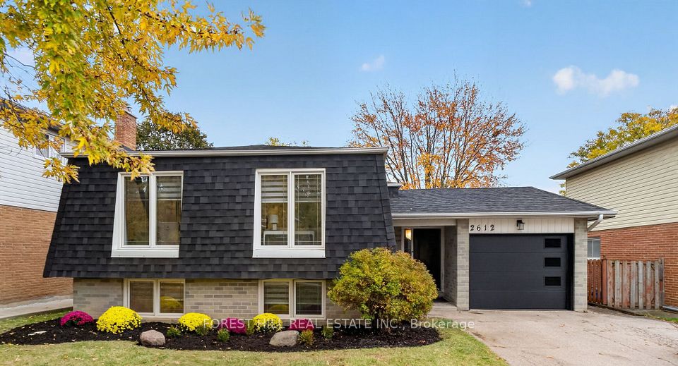 Detached at 2612 Council Ring Road, Mississauga, ON L5L 1W4