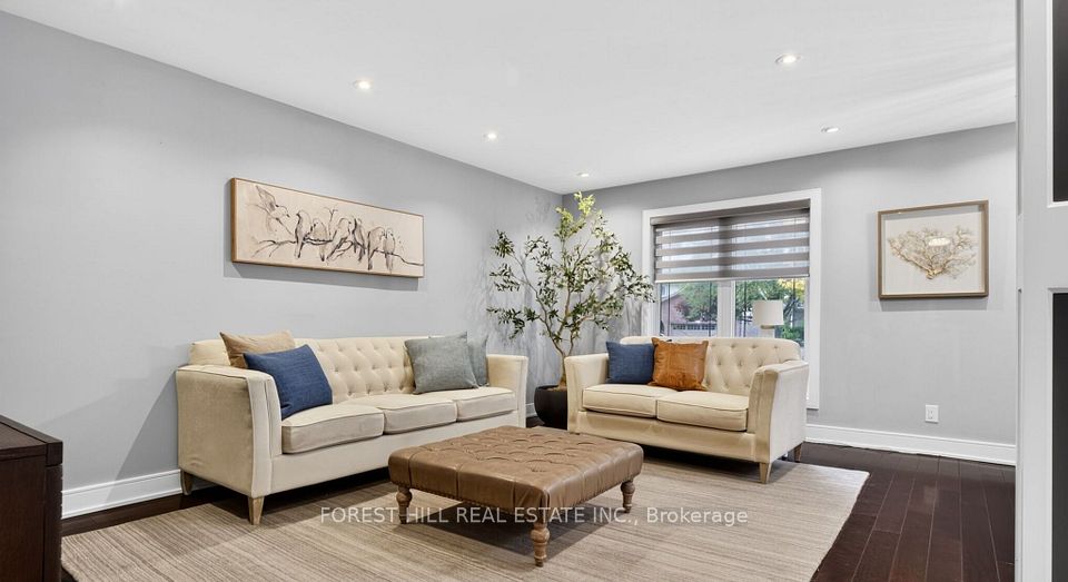 2612 Council Ring Road, Mississauga, ON L5L 1W4 6