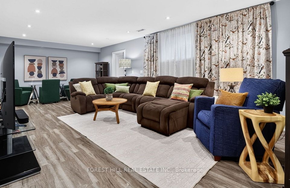 2612 Council Ring Road, Mississauga, ON L5L 1W4 22