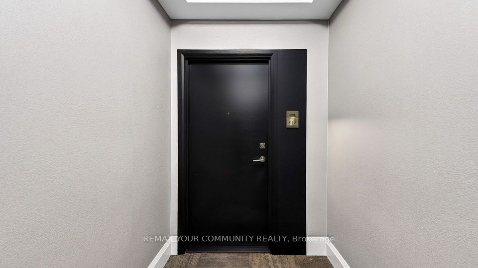 55 Yorkland Boulevard 610, Brampton, ON L6P 4K9 6