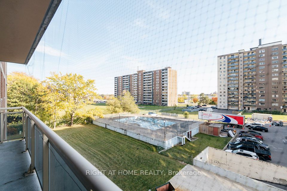 49 Silverstone Drive 405, Toronto, ON M9V 3G2 24