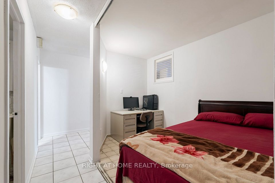 49 Silverstone Drive 405, Toronto, ON M9V 3G2 13