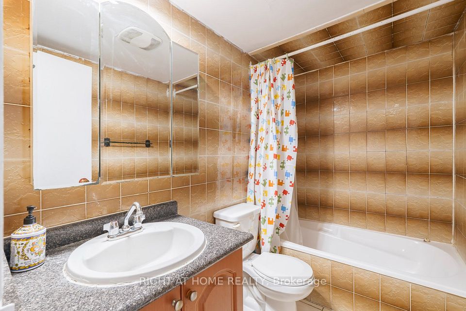 49 Silverstone Drive 405, Toronto, ON M9V 3G2 21
