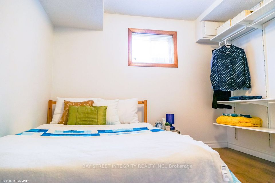 4011 Bishopstoke Lane, Mississauga, ON L4Z 1H9 14