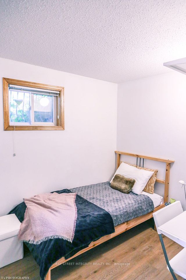 4011 Bishopstoke Lane, Mississauga, ON L4Z 1H9 15