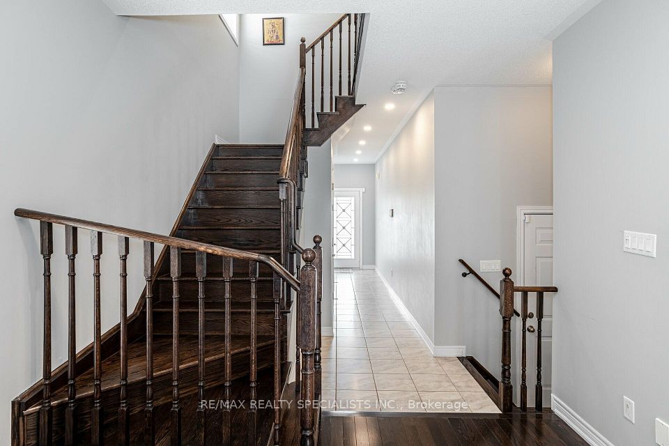 93 Yardley Crescent, Brampton, ON L6X 5L8 24