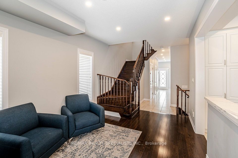 93 Yardley Crescent, Brampton, ON L6X 5L8 8