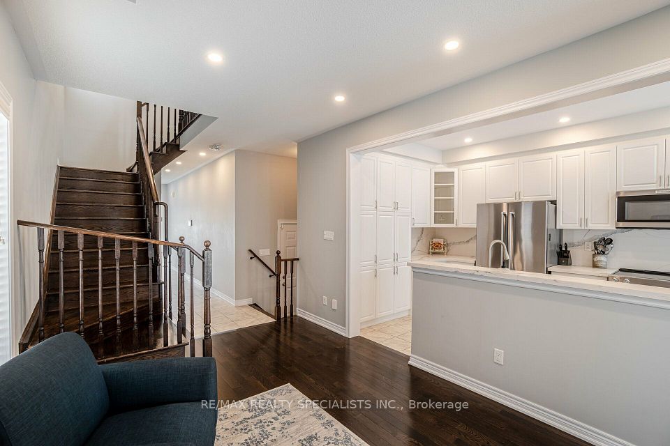 93 Yardley Crescent, Brampton, ON L6X 5L8 10
