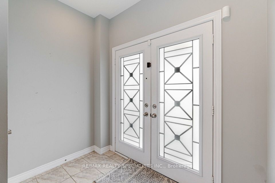 93 Yardley Crescent, Brampton, ON L6X 5L8 6
