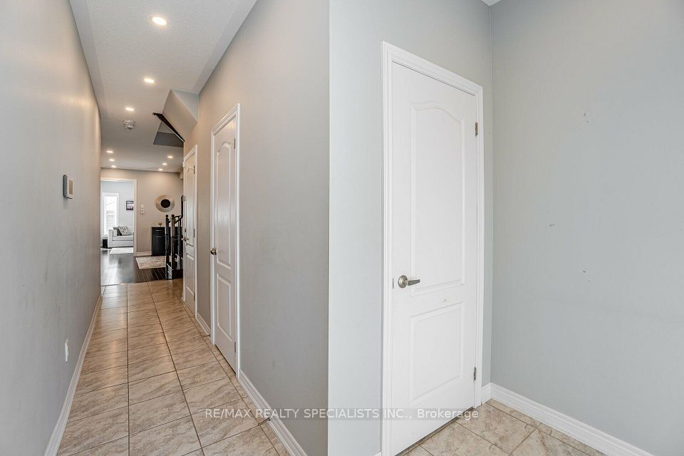 93 Yardley Crescent, Brampton, ON L6X 5L8 7