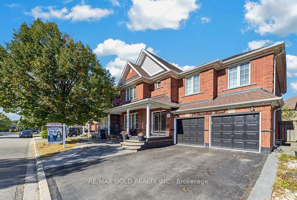 19 Briardale Road, Brampton, ON L7A 1S4 2