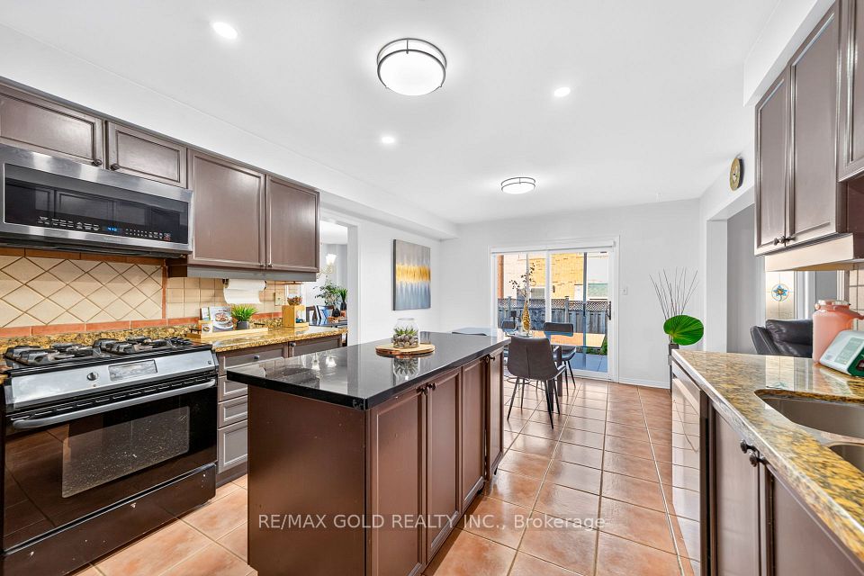 19 Briardale Road, Brampton, ON L7A 1S4 10