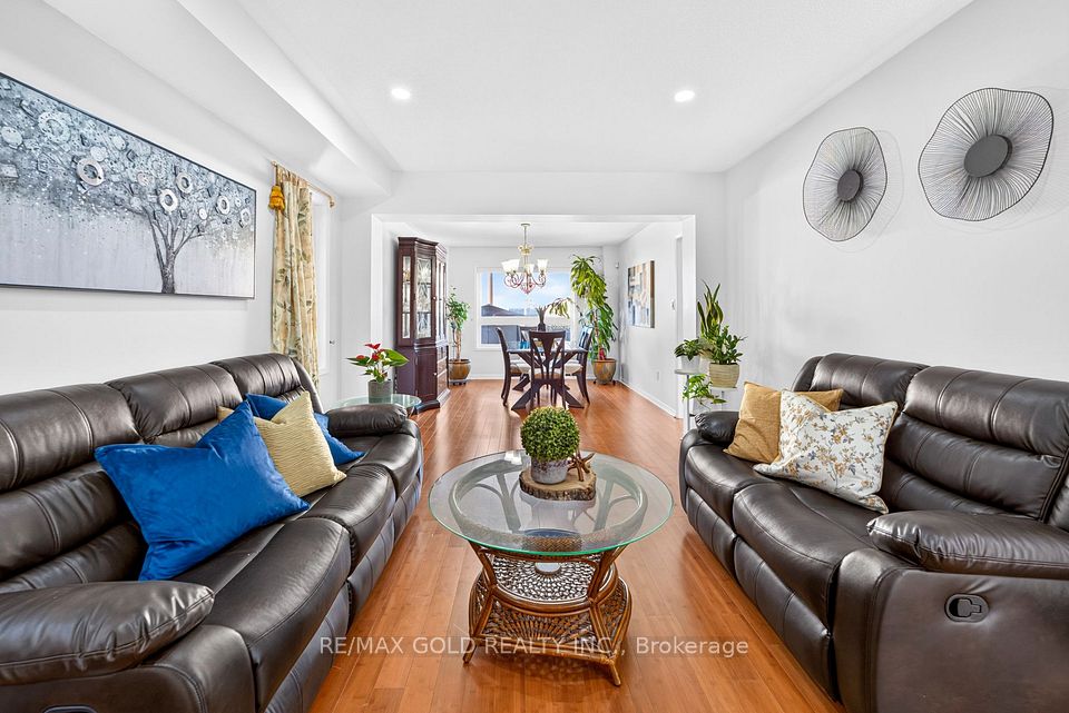 19 Briardale Road, Brampton, ON L7A 1S4 7
