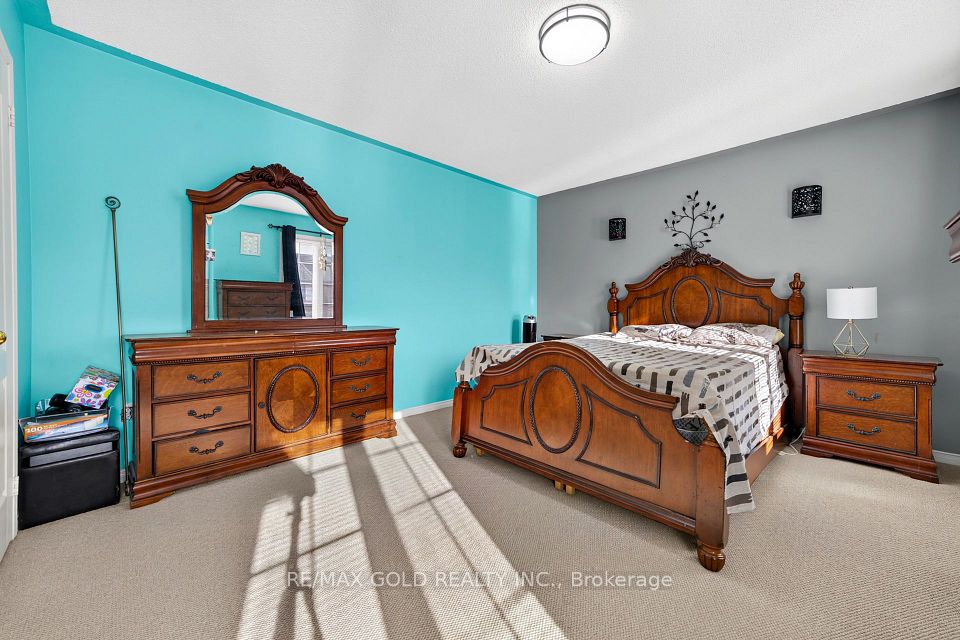 19 Briardale Road, Brampton, ON L7A 1S4 24