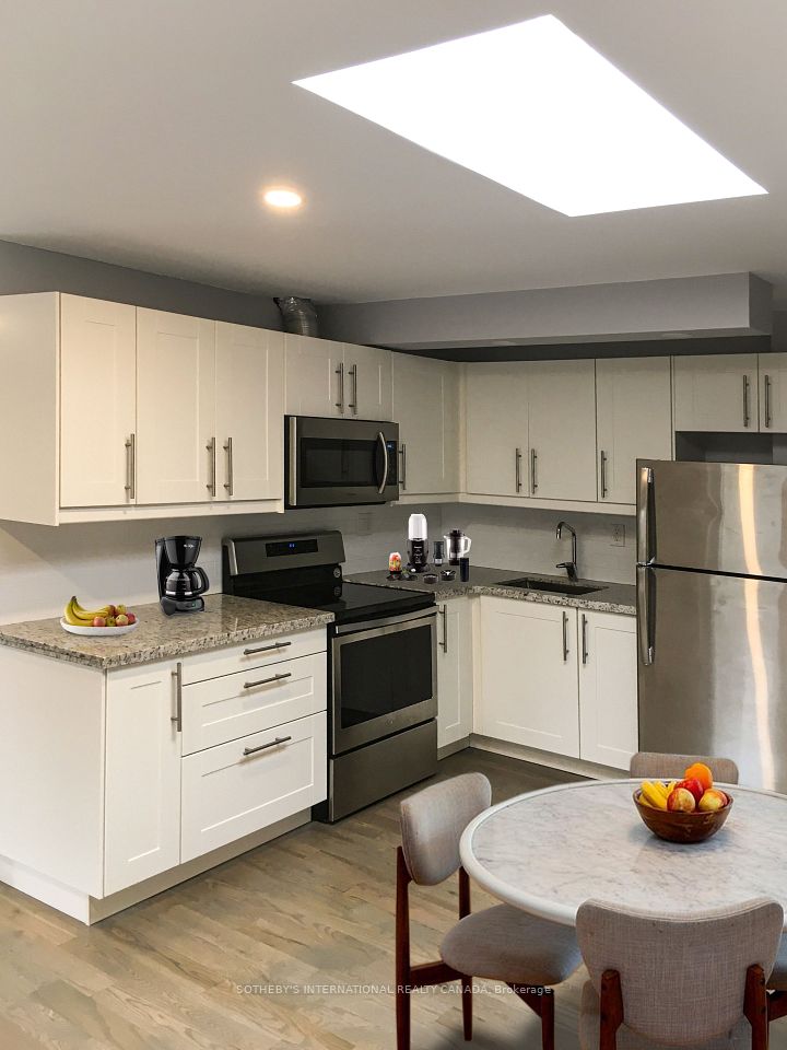 2312 Lake Shore Boulevard W 4, Toronto, ON M8V 1B5 6