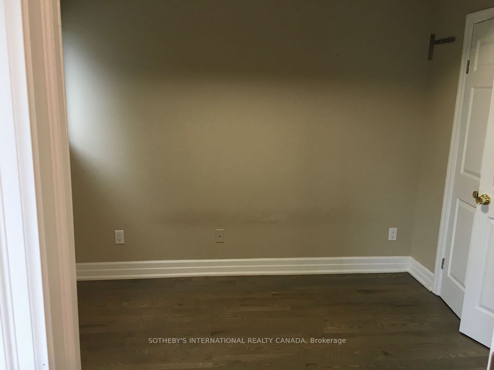 2312 Lake Shore Boulevard W 4, Toronto, ON M8V 1B5 8