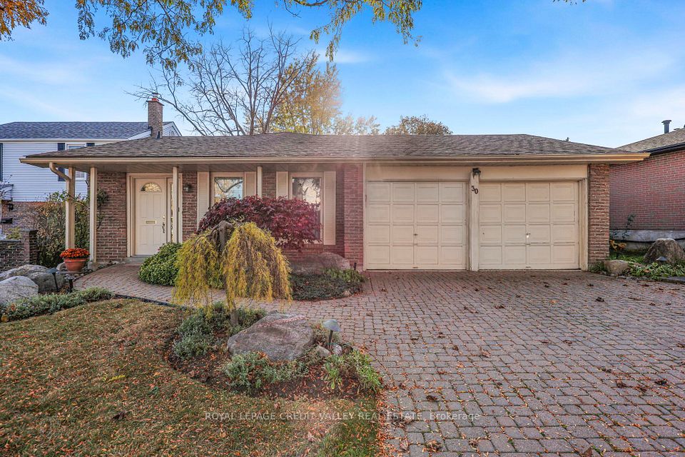 30 Parkview Place, Brampton, ON L6W 2G3 4