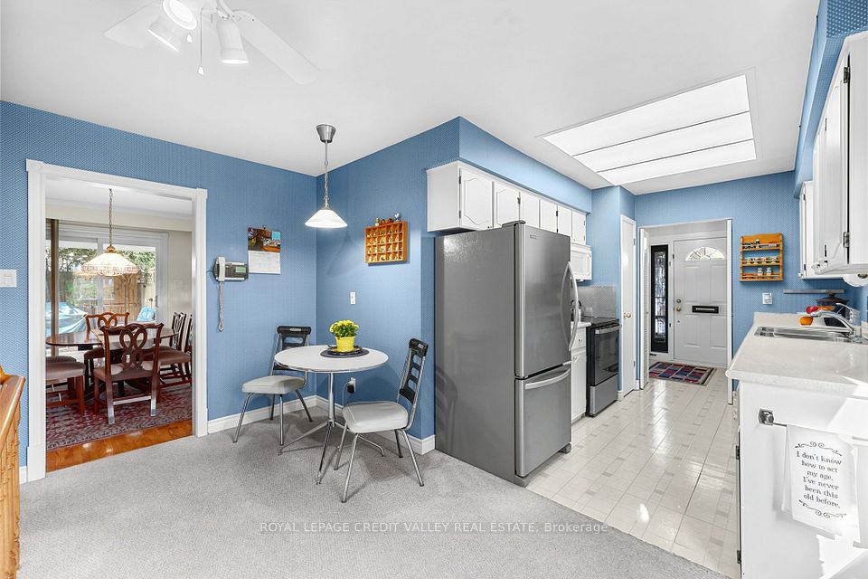 30 Parkview Place, Brampton, ON L6W 2G3 13