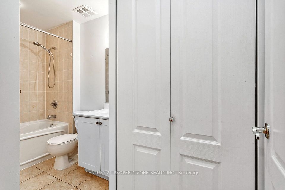 350 Princess Royal Drive 103, Mississauga, ON L5B 4N1 14