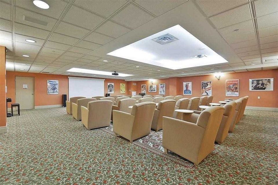350 Princess Royal Drive 103, Mississauga, ON L5B 4N1 24