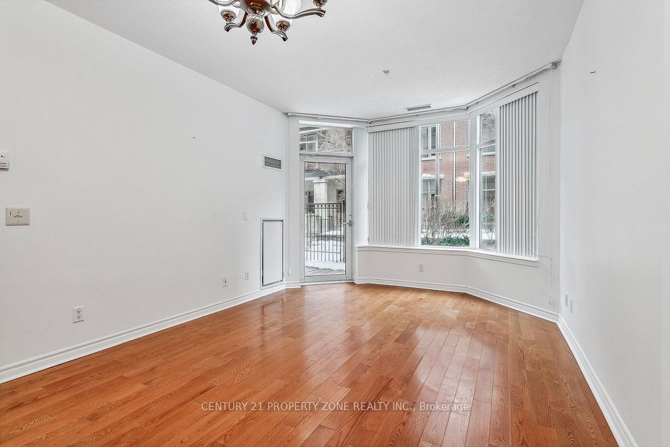 350 Princess Royal Drive 103, Mississauga, ON L5B 4N1 7