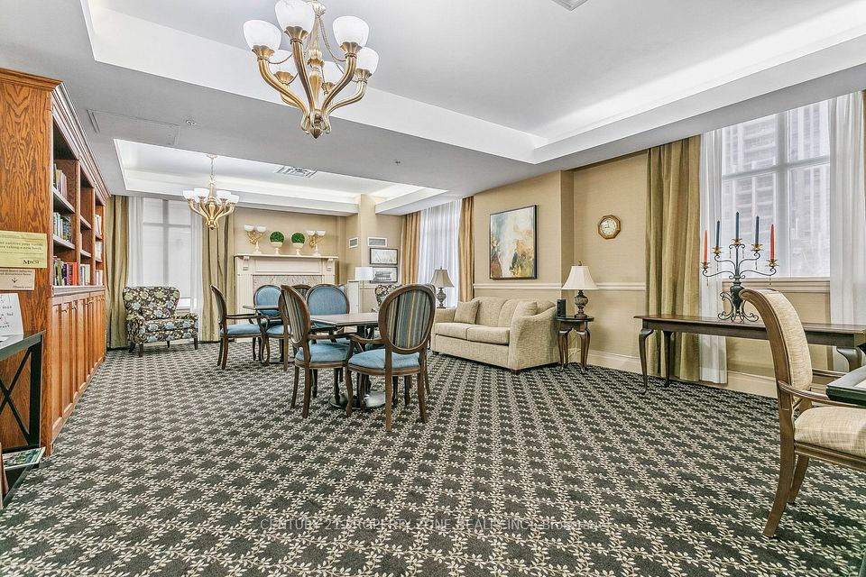 350 Princess Royal Drive 103, Mississauga, ON L5B 4N1 22