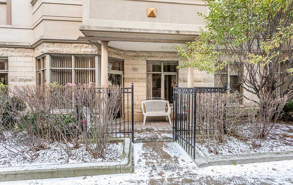 350 Princess Royal Drive 103, Mississauga, ON L5B 4N1 17