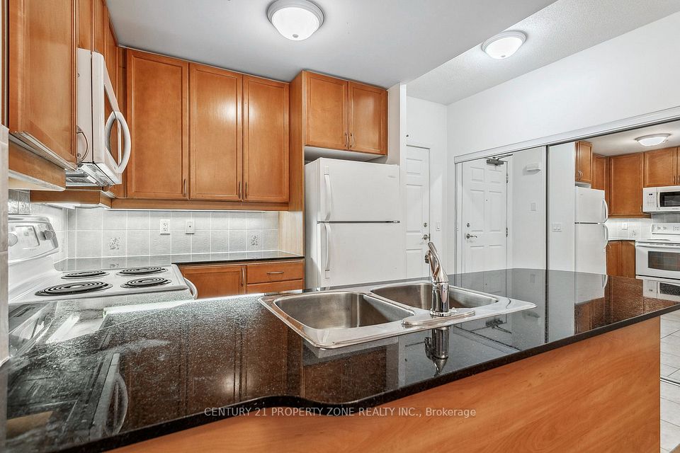 350 Princess Royal Drive 103, Mississauga, ON L5B 4N1 4