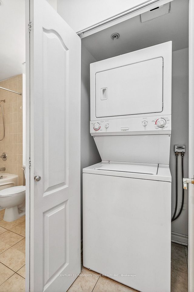 350 Princess Royal Drive 103, Mississauga, ON L5B 4N1 16