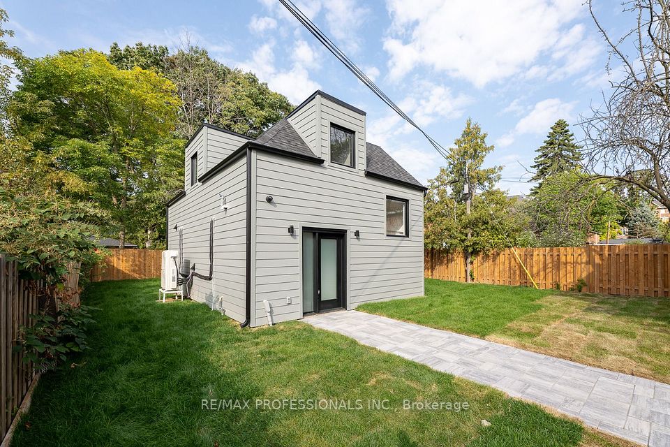 Detached at 38 Thirty Third Street GRDNSUITE, Toronto, ON M8W 3H1