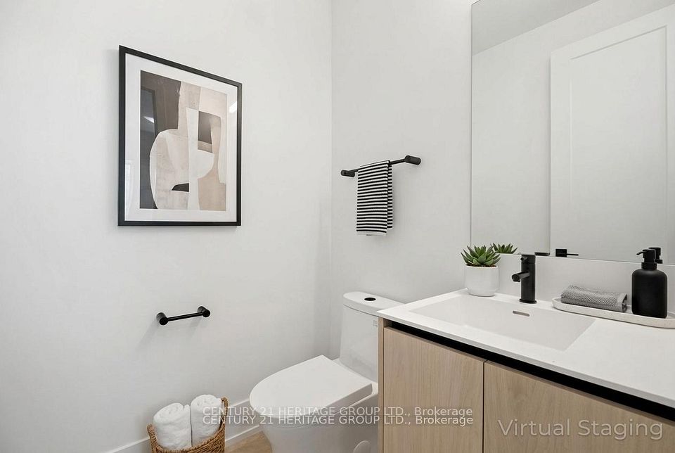 55 Lou Parsons Way 94, Mississauga, ON L5H 0B2 6