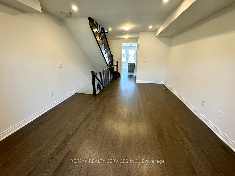385 Inspire Boulevard, Brampton, ON L6R 4E4 12