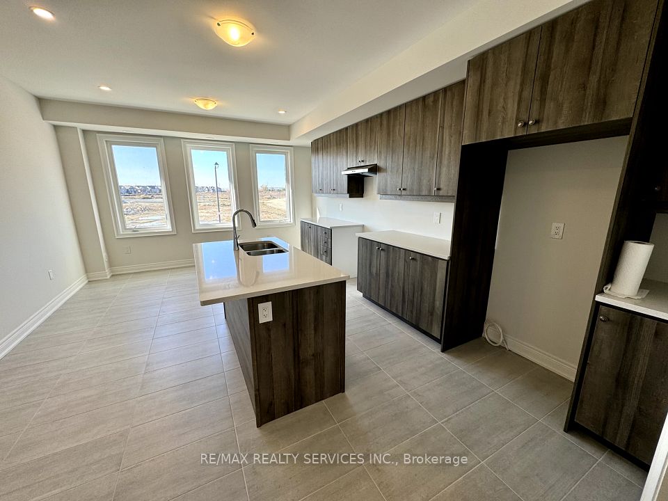 385 Inspire Boulevard, Brampton, ON L6R 4E4 16