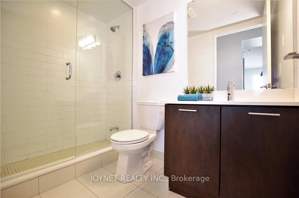 2220 Lake Shore Boulevard W 3204, Toronto, ON M8V 0B1 8