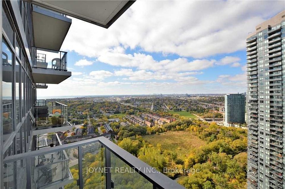 2220 Lake Shore Boulevard W 3204, Toronto, ON M8V 0B1 2
