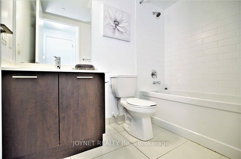 2220 Lake Shore Boulevard W 3204, Toronto, ON M8V 0B1 6