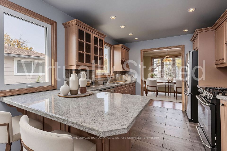 4442 Bennett Road, Burlington, ON L7L 1Y9 14