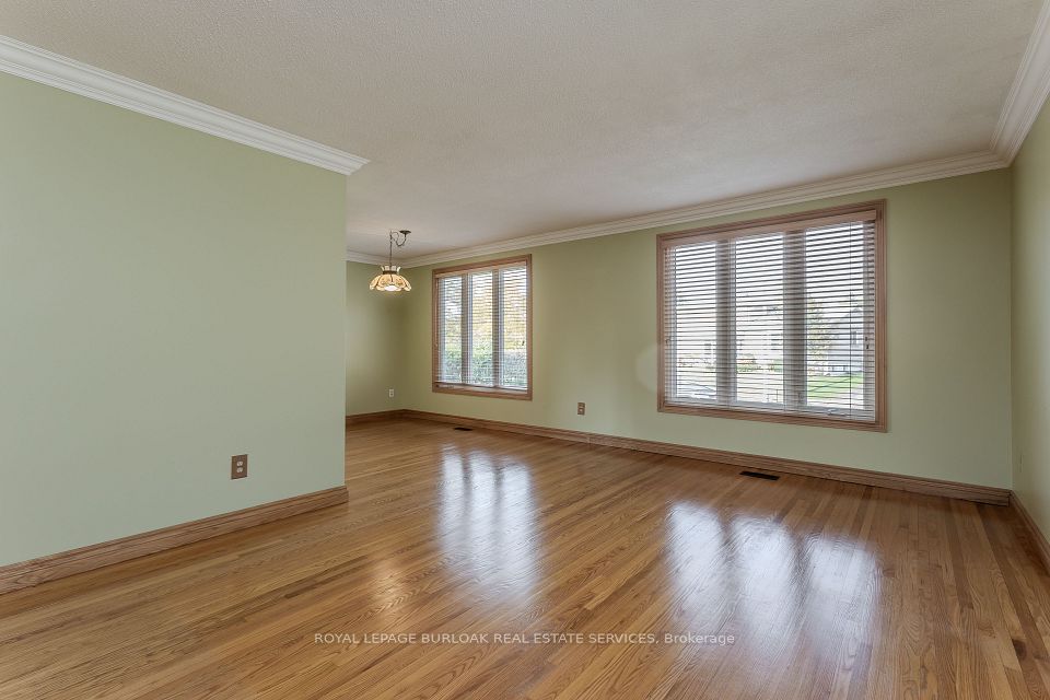 4442 Bennett Road, Burlington, ON L7L 1Y9 6