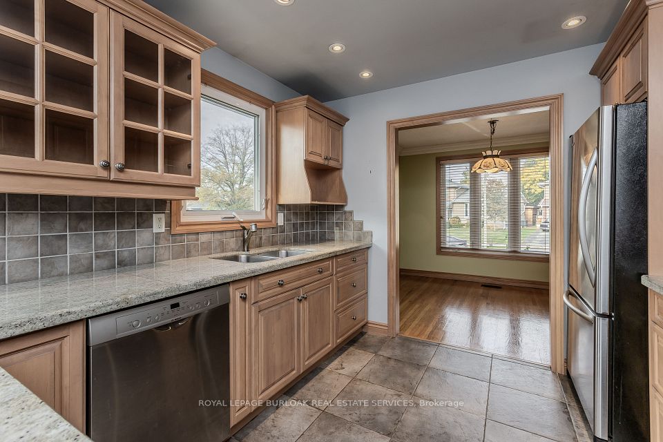 4442 Bennett Road, Burlington, ON L7L 1Y9 11
