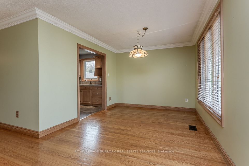 4442 Bennett Road, Burlington, ON L7L 1Y9 8