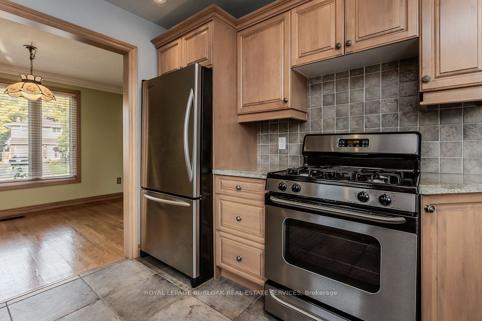 4442 Bennett Road, Burlington, ON L7L 1Y9 12